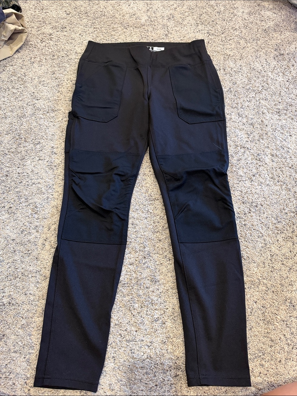 Carhartt Black Women’s Cargo Tech Leggings with Knee Panels